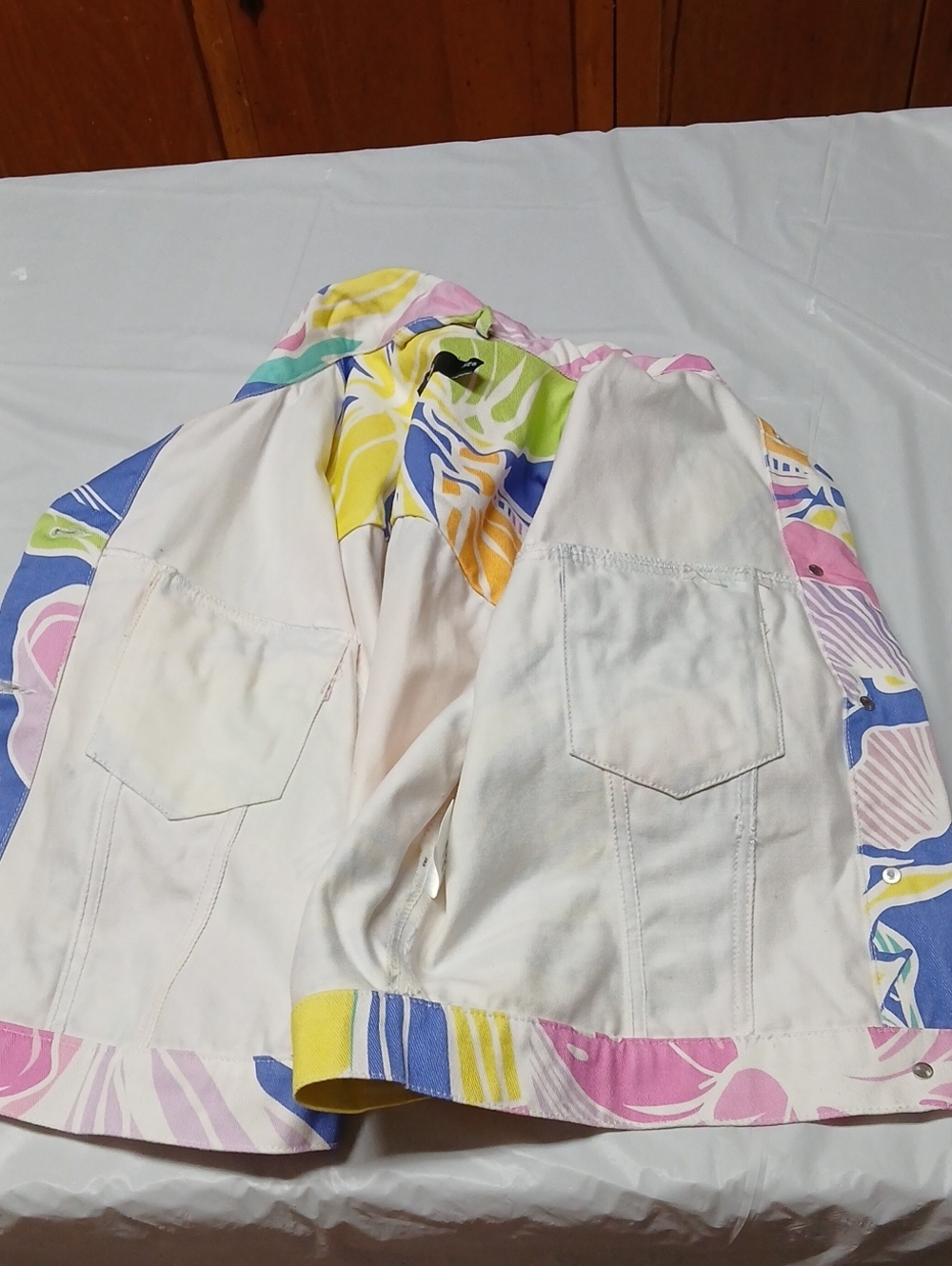Jaded London Cropped Denim Trucker Jacket Multicolor Tropical Floral Print Sz L - Picture 15 of 16